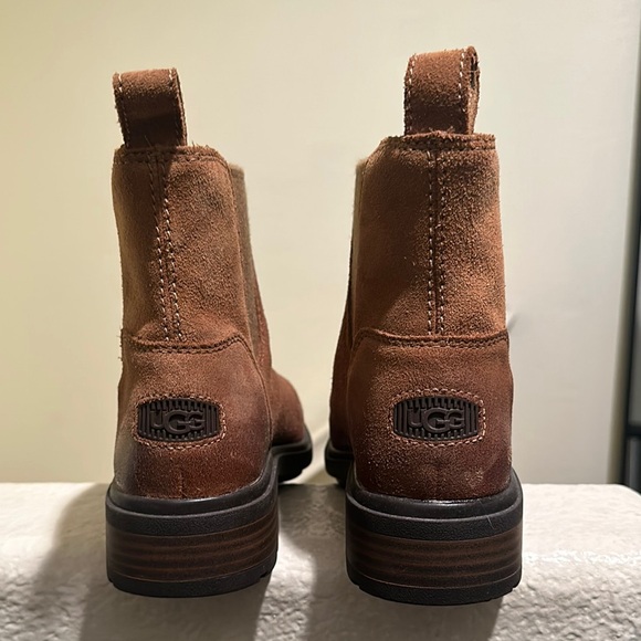 Ugg Biltmore Chelsea Brown Suede Boots - Picture 3 of 6